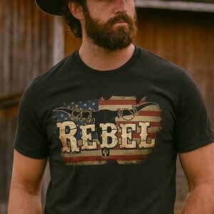 Patriotic Rebel Western Graphic Tee Longhorn Skull USA Flag Distressed Americana